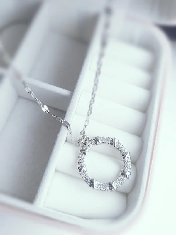 Circle Charm Pendant Necklace